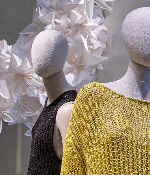 Spring's Window Display | Paper Massimo Dutti